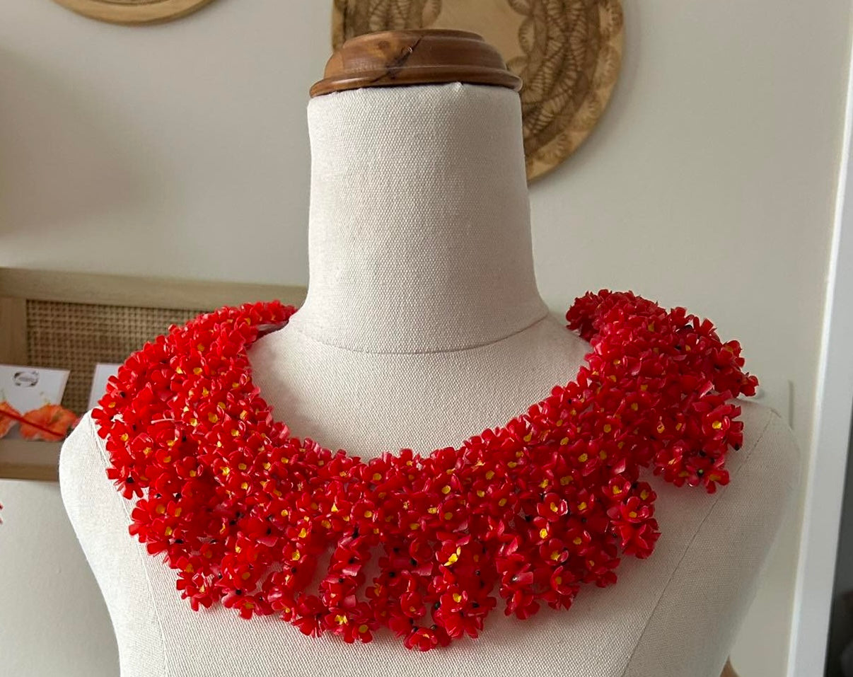 Kahoa plastic heilala aveave (child size)