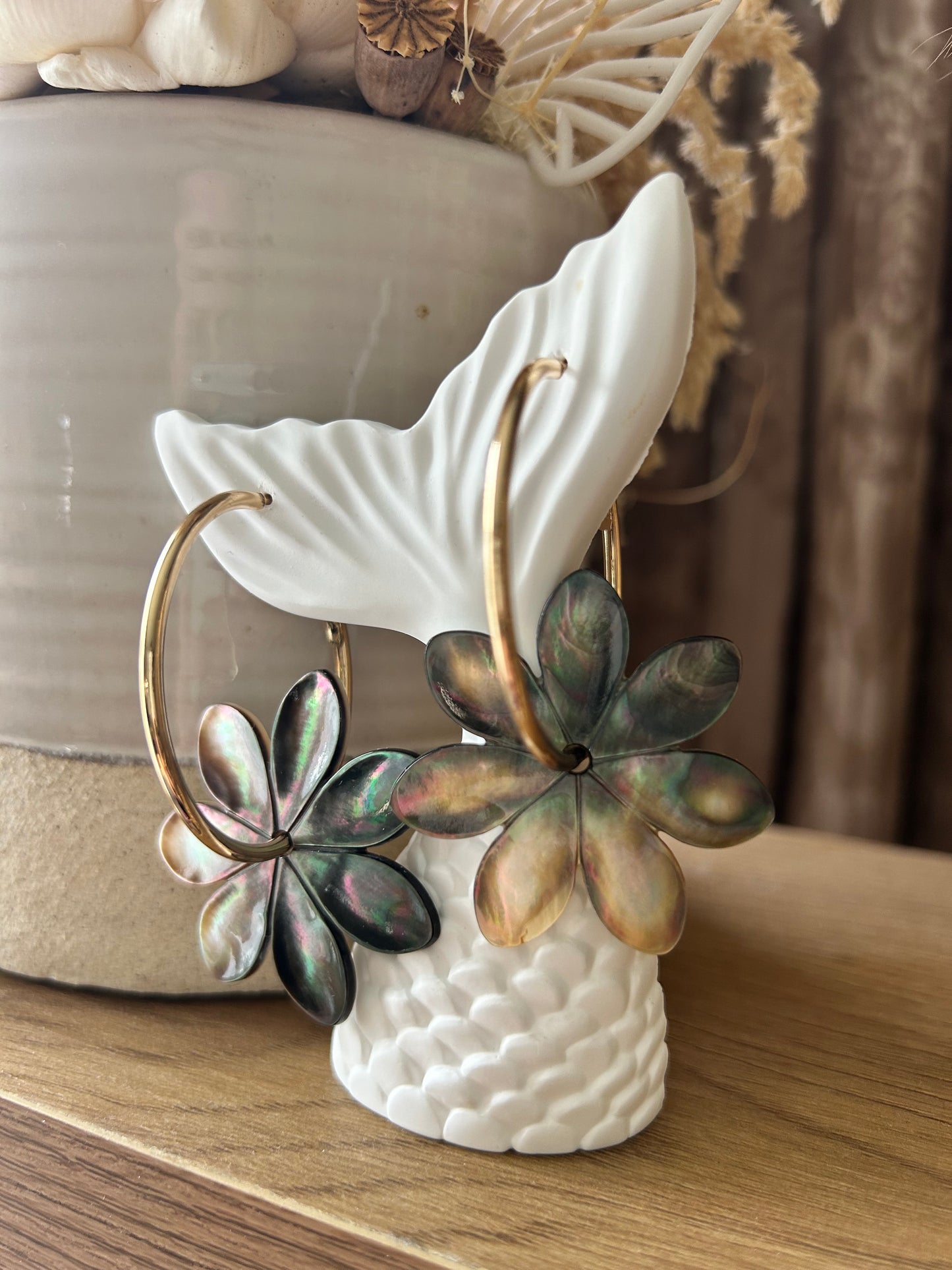 Black pearl mana hoops