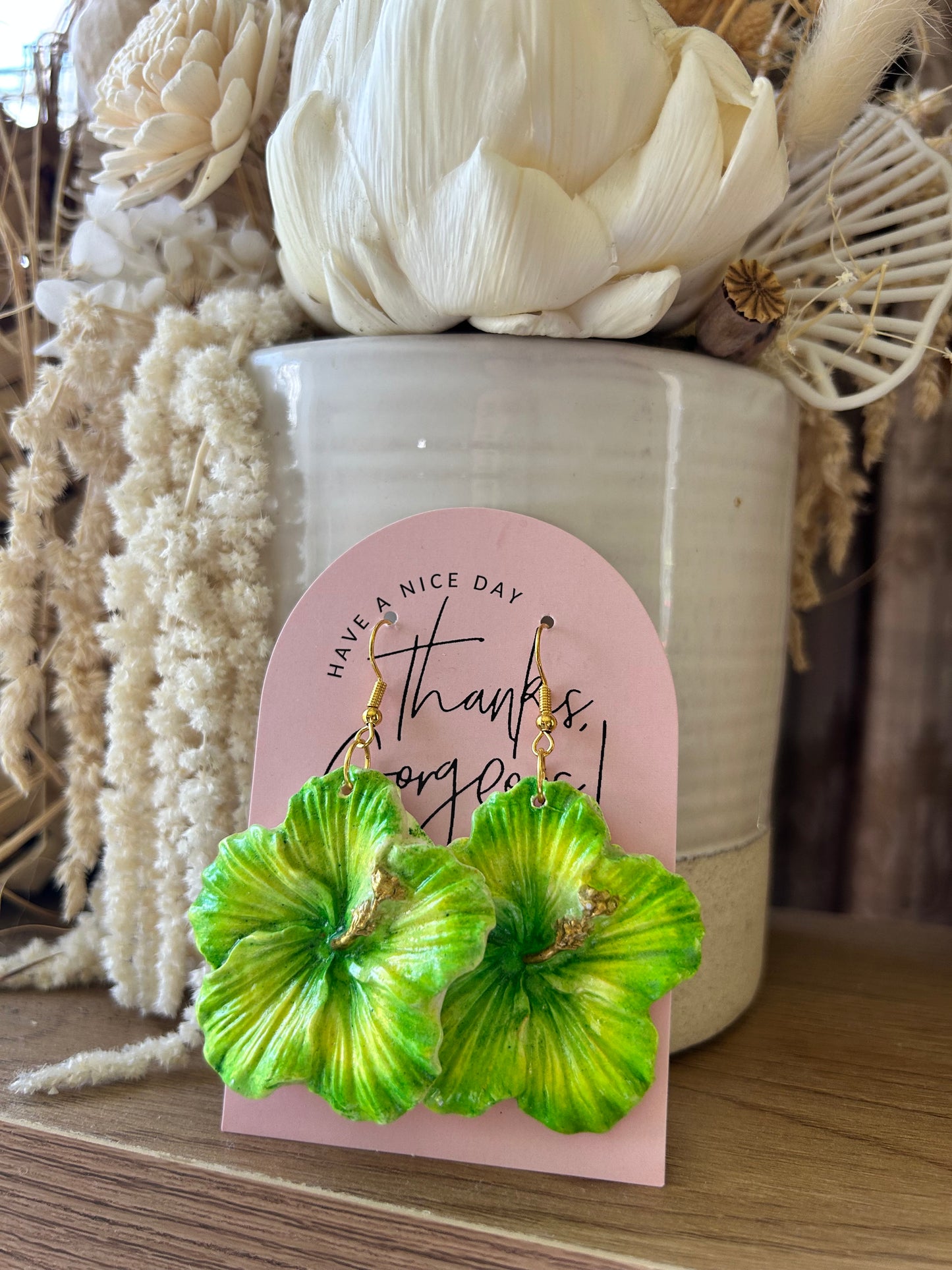 Clay hibiscus earrings (Liahona green)
