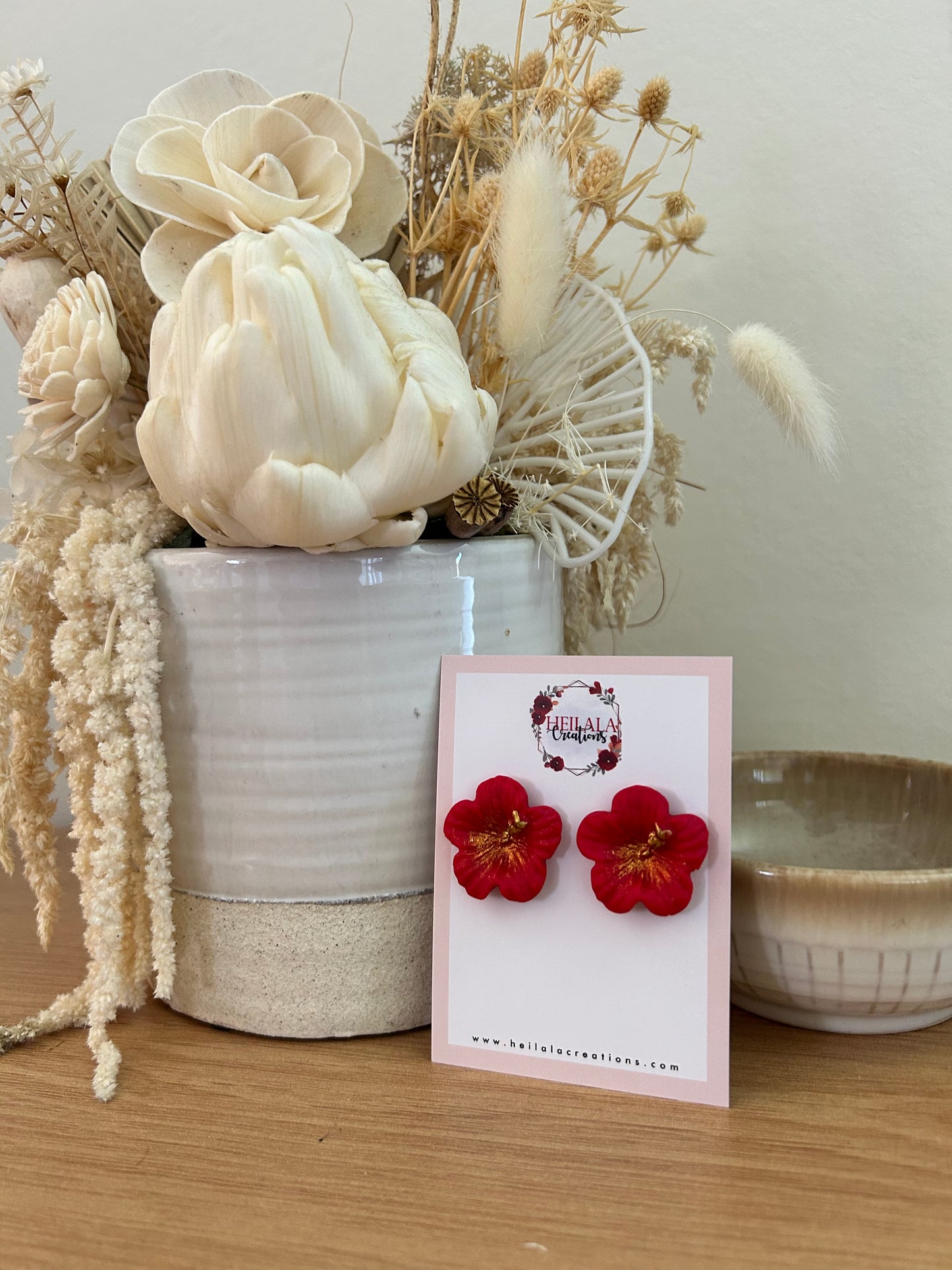 Hibiscus studs